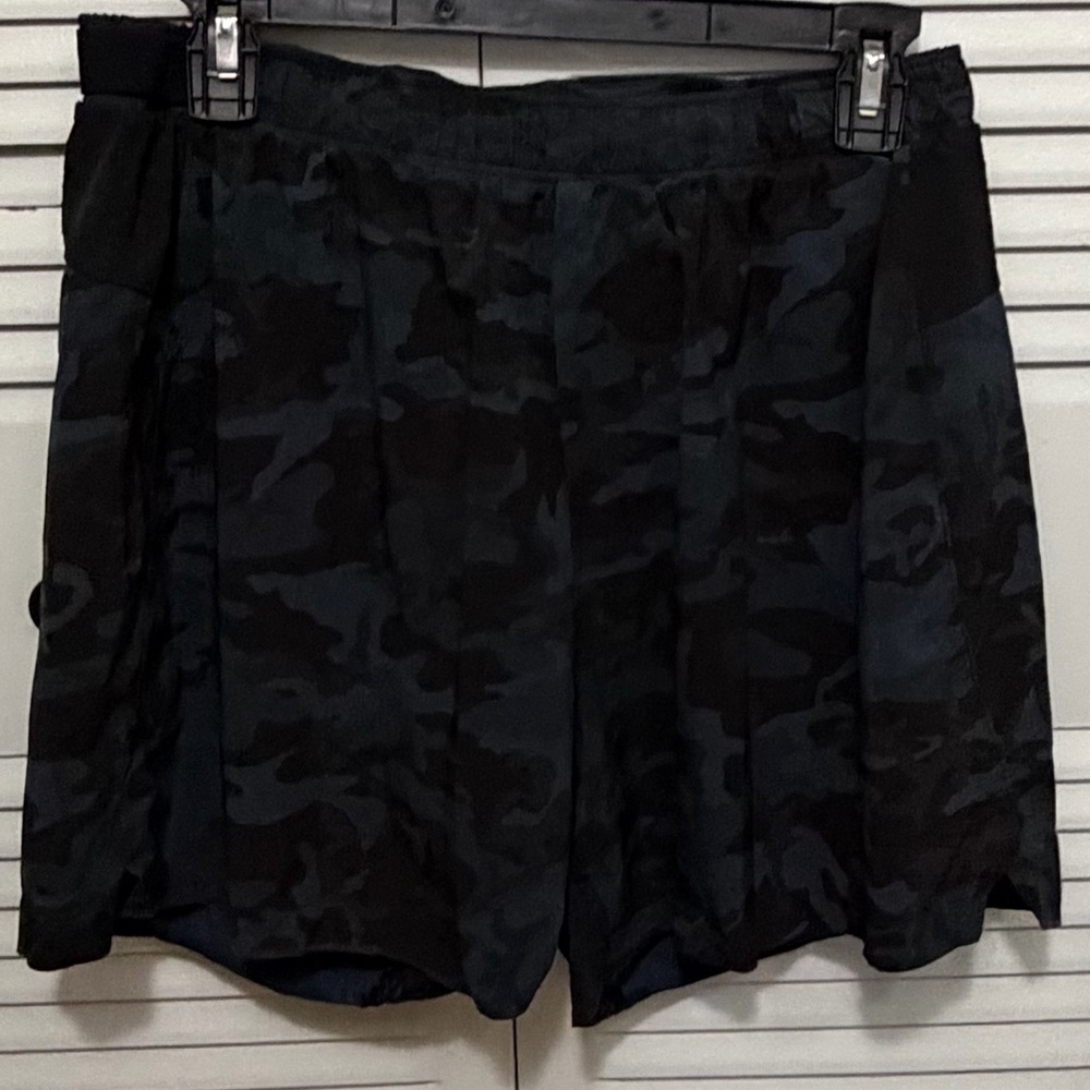 Lululemon Pace Breaker Shorts | Black&Navy Camo | Size Large
